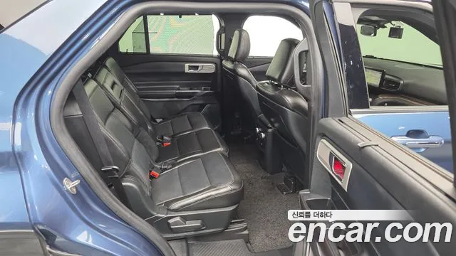 Ford Explorer 2020 thumb 12