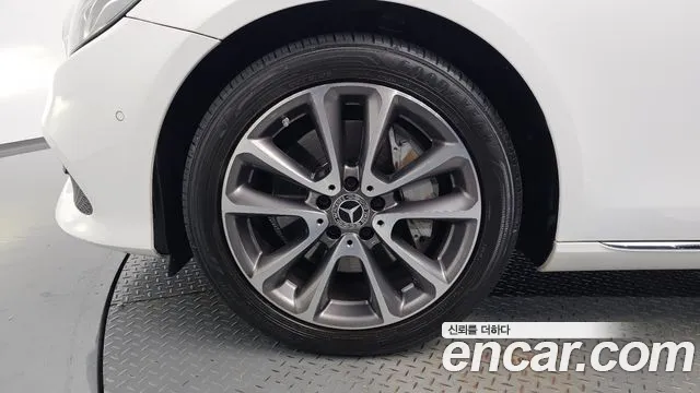 Mercedes-Benz E-Класс 2018 thumb 4