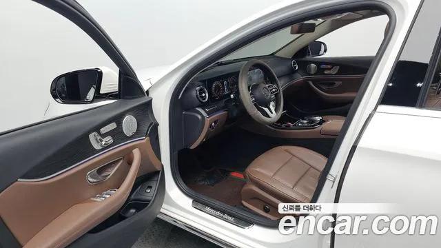 Mercedes-Benz E-Класс 2018 thumb 9