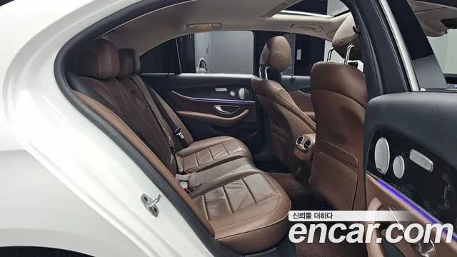 Mercedes-Benz E-Класс 2018 thumb 10