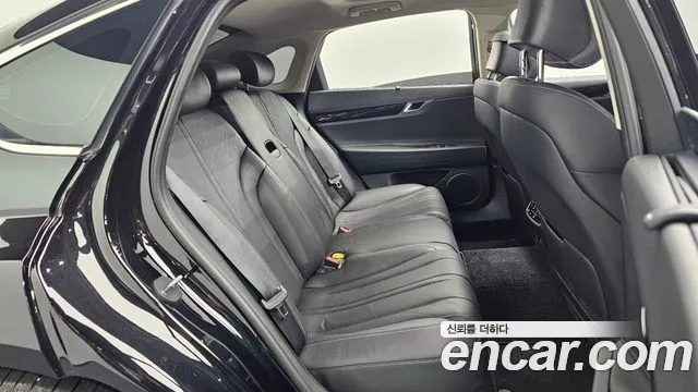 Genesis G80 2021 thumb 10