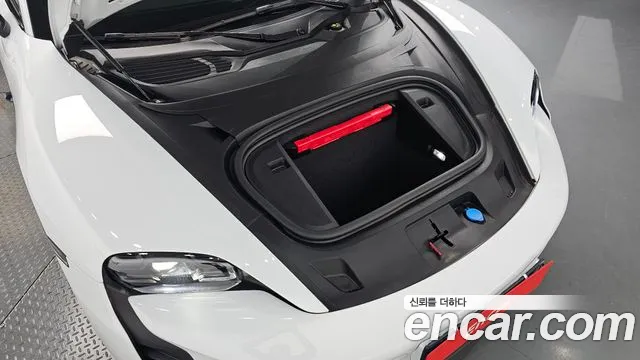 Porsche Taycan 2023 thumb 5