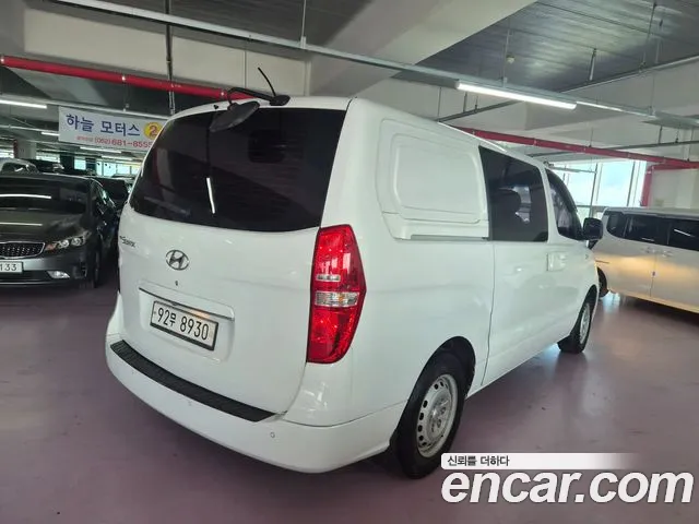 Hyundai Starex 2016 thumb 2