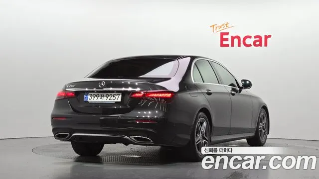 Mercedes-Benz E-Класс 2023 thumb 2