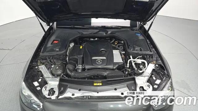 Mercedes-Benz E-Класс 2023 thumb 6