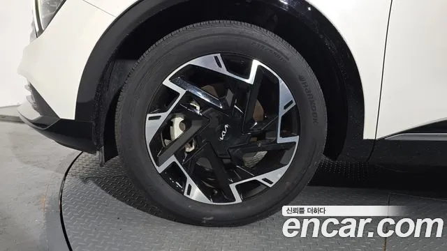 Kia Sportage 2023 thumb 5