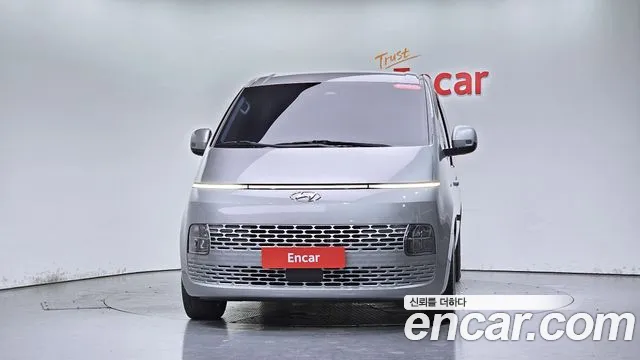 Hyundai Staria 2021 thumb 2