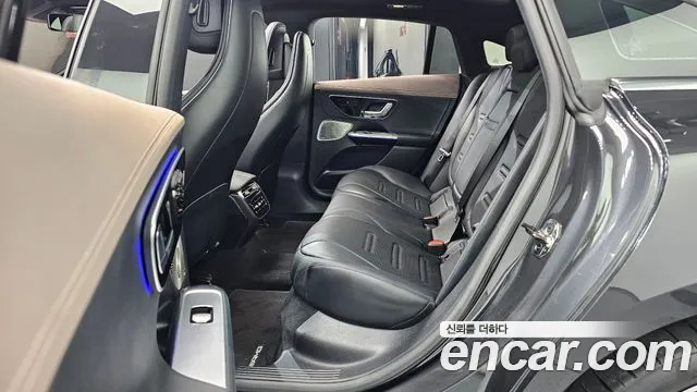 Mercedes-Benz EQE 2023 thumb 11
