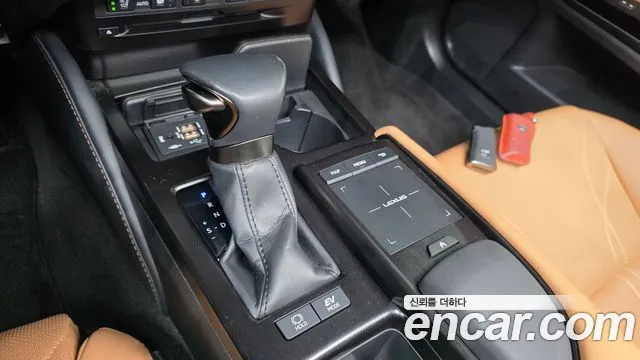 Lexus ES 2021 thumb 8