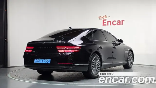 Genesis G80 2023 thumb 2