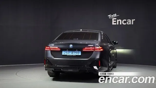 BMW i5 2024 thumb 4
