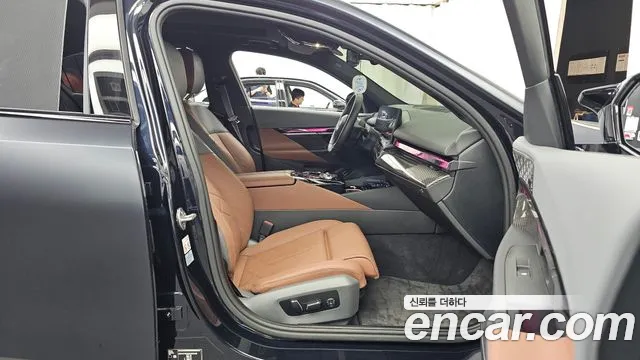 BMW i5 2024 thumb 11