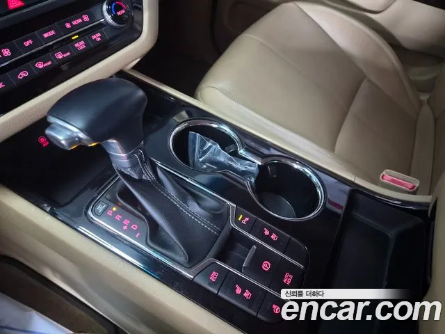 Kia Carnival 2018 thumb 5