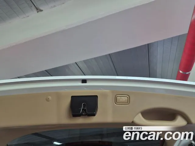 Kia Carnival 2018 thumb 9