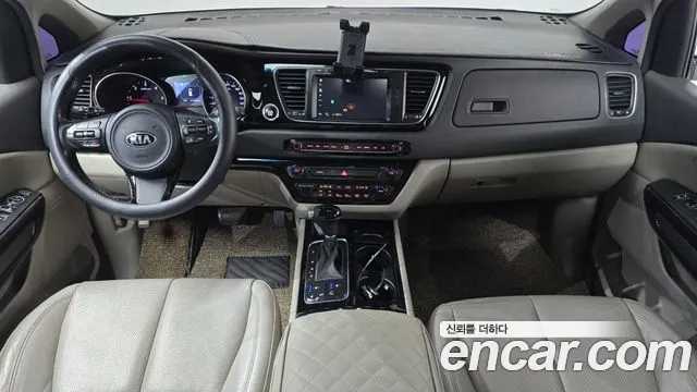 Kia Carnival 2014 thumb 7