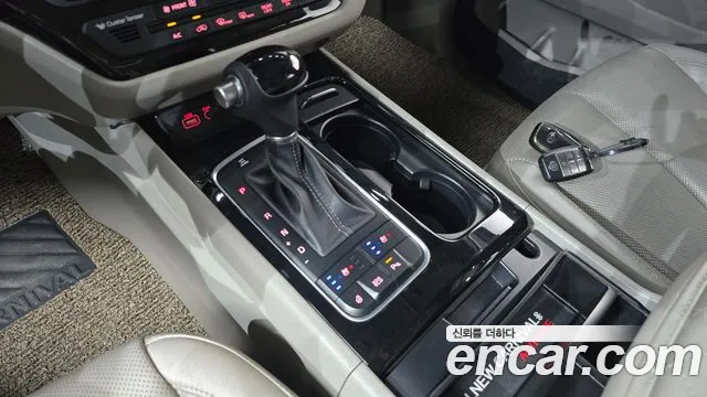 Kia Carnival 2014 thumb 9