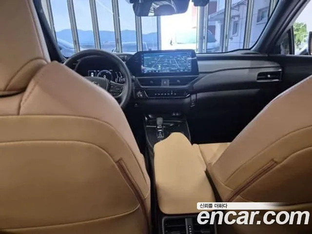 Lexus UX 2025 thumb 7