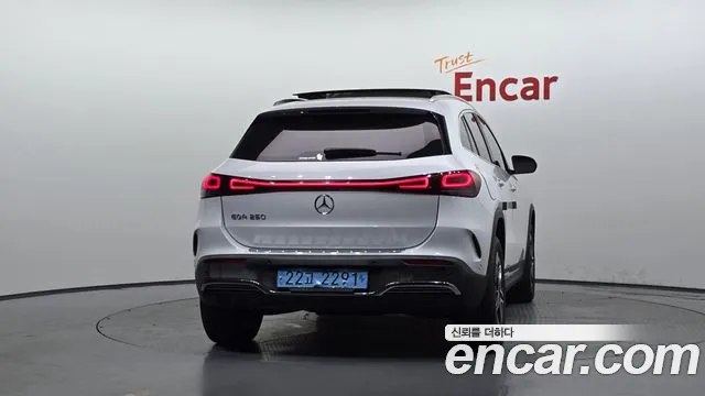 Mercedes-Benz EQA 2022 thumb 3