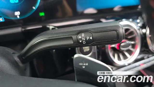 Mercedes-Benz EQA 2022 thumb 8