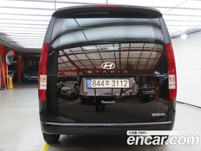 Hyundai Staria 2022 thumb 3
