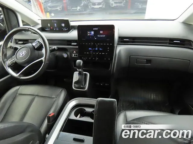 Hyundai Staria 2022 thumb 5