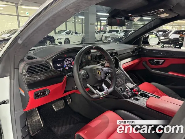 Lamborghini Urus 2021 thumb 5