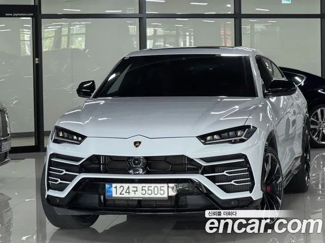 Lamborghini Urus 2021 thumb 12