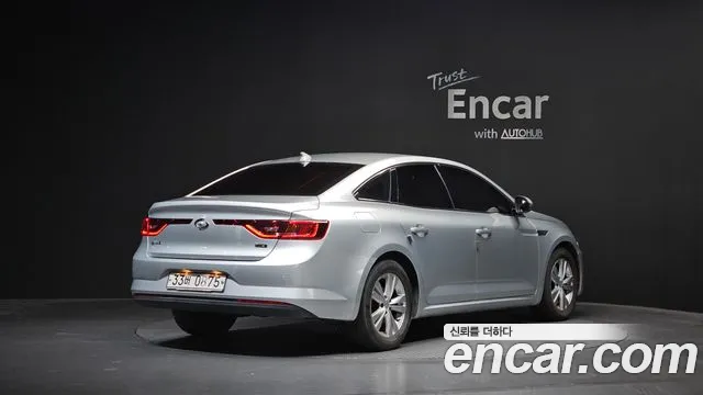 Renault Megane 2016 thumb 2