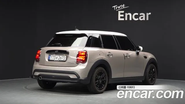 Mini Hatch 2023 thumb 2