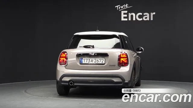 Mini Hatch 2023 thumb 4