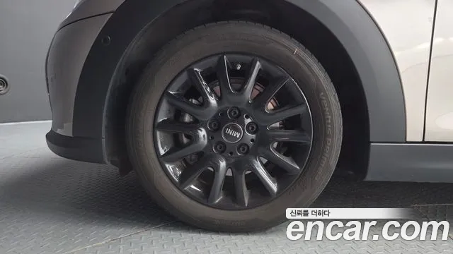 Mini Hatch 2023 thumb 5