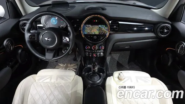 Mini Hatch 2023 thumb 7