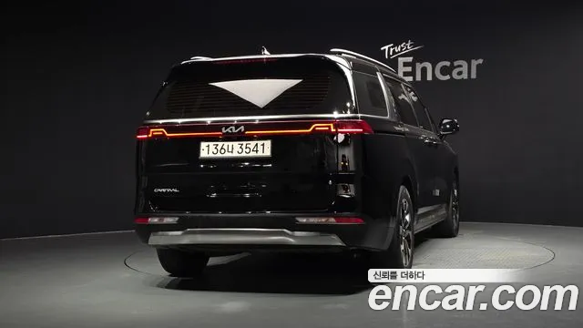 Kia Carnival 2022 thumb 4