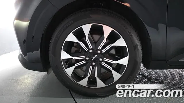 Kia Carnival 2022 thumb 5