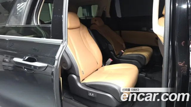 Kia Carnival 2022 thumb 12