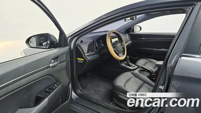 Hyundai Avante 2016 thumb 10