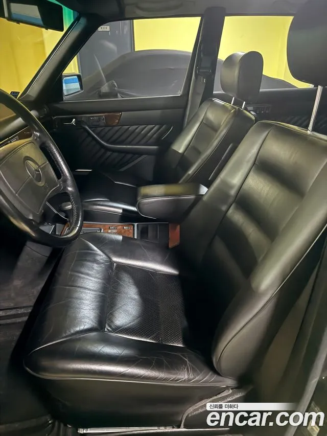 Mercedes-Benz SEL/SEC 1991 thumb 10