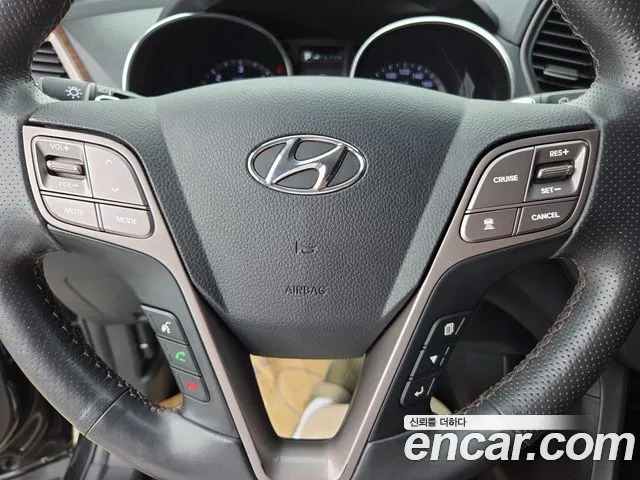 Hyundai Santa Fe 2016 thumb 8