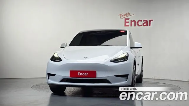 Tesla Model Y 2024 thumb 3