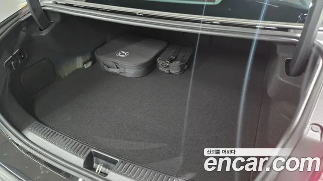 Mercedes-Benz E-Класс 2026 thumb 10