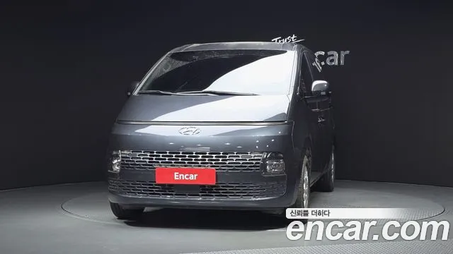Hyundai Staria 2023 thumb 3