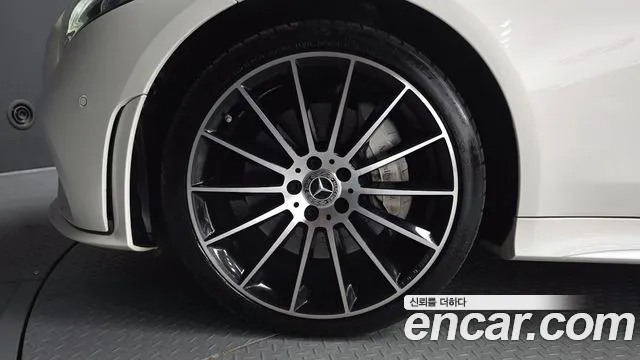 Mercedes-Benz CLS-Class 2019 thumb 4