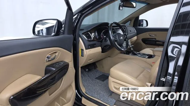 Kia Carnival 2019 thumb 9