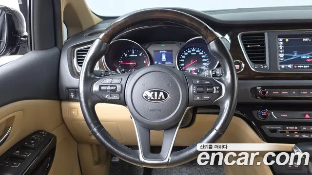 Kia Carnival 2019 thumb 12