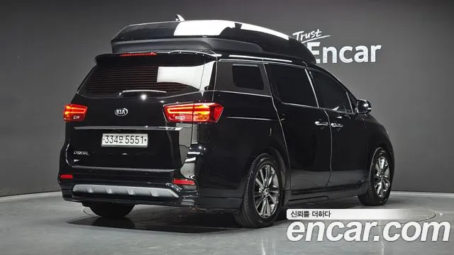 Kia Carnival 2020 thumb 2