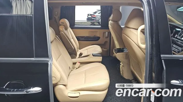 Kia Carnival 2020 thumb 11