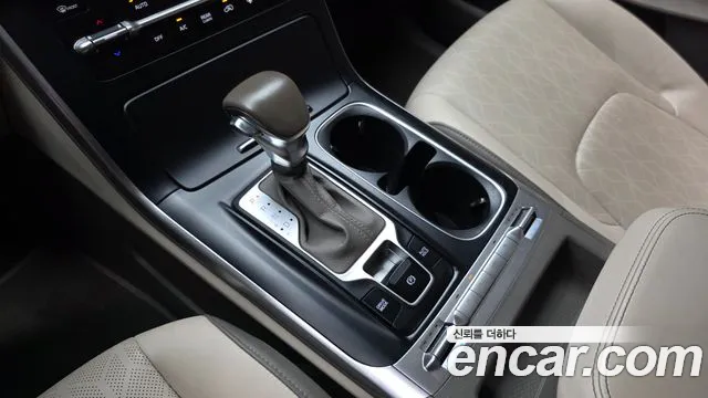 Kia Carnival 2021 thumb 9