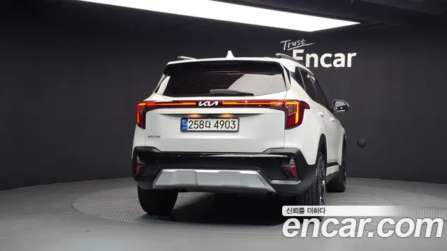 Kia Seltos 2023 thumb 4