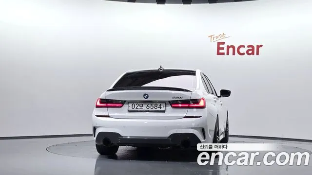 BMW 3 серии 2019 thumb 3