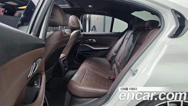 BMW 3 серии 2019 thumb 11